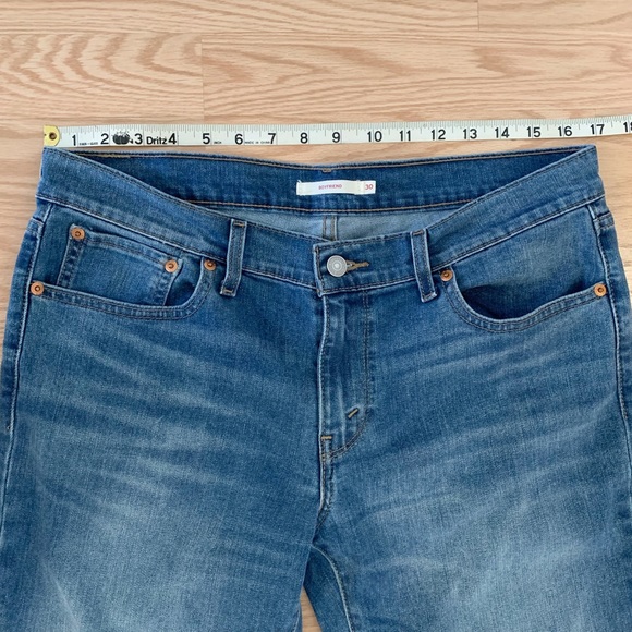 Levi’s Boyfriend Jeans - Picture 2 of 7